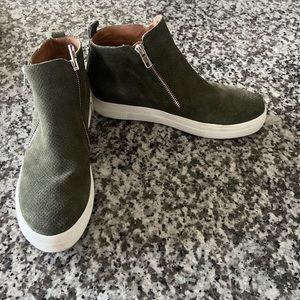 Steve Madden Green Carlen Olive Wedgie Sneaker Booties